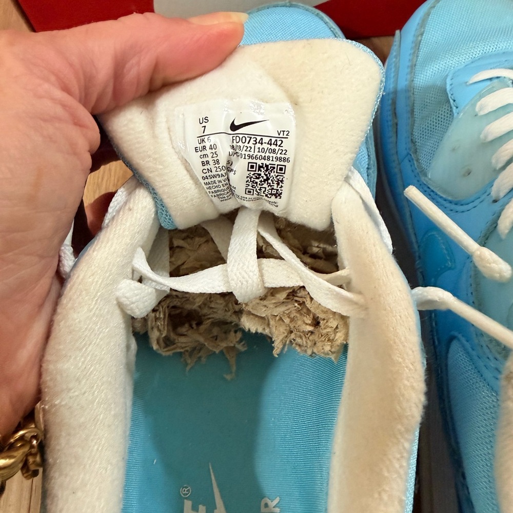 Nike Air Max “Ocean Bliss” Sneakers. EUC. Only worn once. - Picture 11 of 11